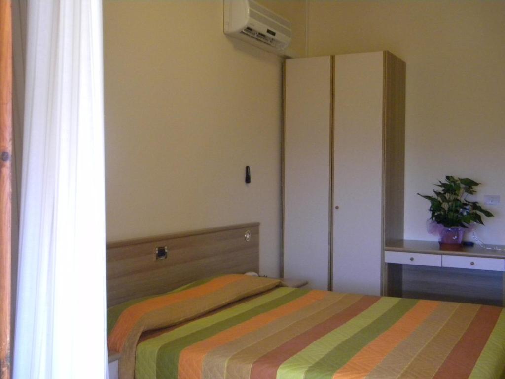 Hotel Rosa Del Tirreno Quercianella Pokój zdjęcie