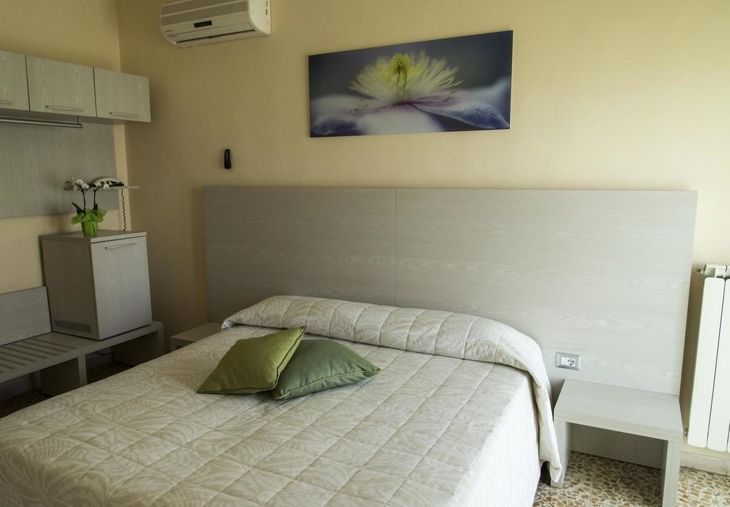Hotel Rosa Del Tirreno Quercianella Zewnętrze zdjęcie
