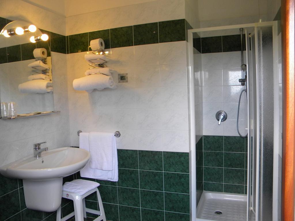 Hotel Rosa Del Tirreno Quercianella Zewnętrze zdjęcie